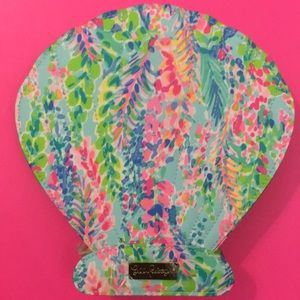 New in packaging Lilly Pulitzer makeup brush kit